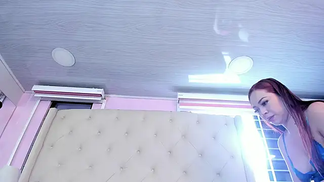 scarlett leblanc  online show from February 21, 2026, 12:39 pm