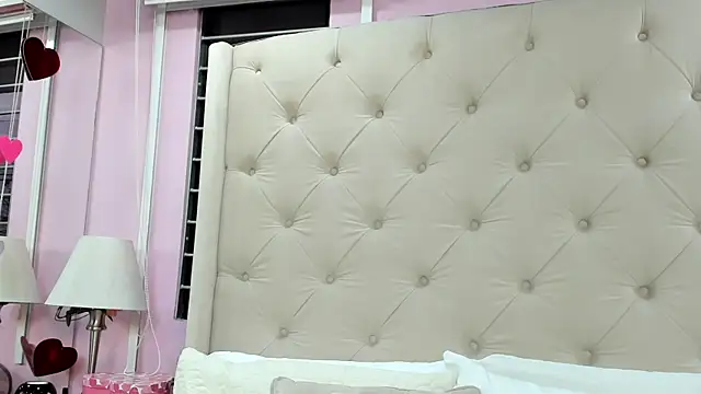 Snapshot of scarlett_leblanc_ chatting on July 11, 2026, 12:08 pm scarlett leblanc online show from July 11, 2026, 12:08 pm
