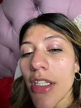 Snapshot of Crystall_15 chatting on February 15, 2026, 4:20 am Crystall 15 online show from February 15, 2026, 4:20 am