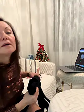 HotLdyllic online show from December 21, 2025, 4:03 pm