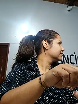 Samaraa Lee online show from November 18, 2025, 11:36 am