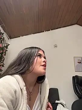 Snapshot of Camila_Duarte_ chatting on November 13, 2025, 7:24 pm Camila Duarte online show from November 13, 2025, 7:24 pm