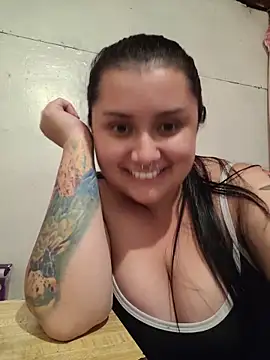Snapshot of CurvyNoir chatting on May 13, 2026, 3:26 am CurvyNoir online show from May 13, 2026, 3:26 am
