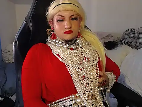 VanesaCrossic online show from December 21, 2025, 8:21 am