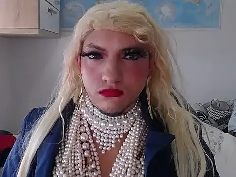 VanesaCrossic online show from March 1, 2026, 8:38 am