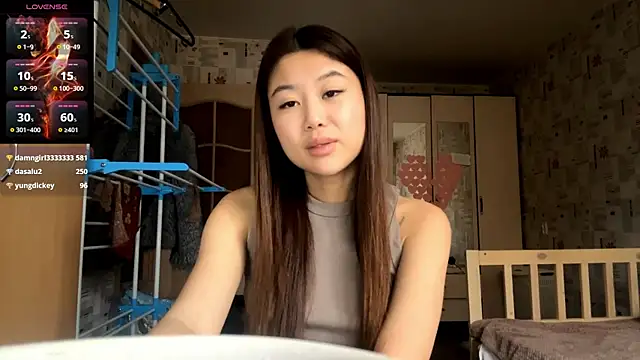 YunDargenio online show from November 2, 2025, 11:01 am