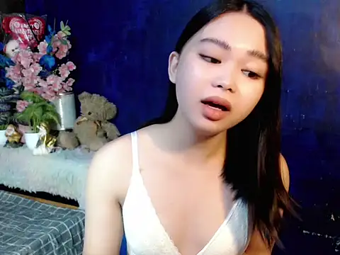 lustfullakim online show from March 14, 2026, 2:33 pm