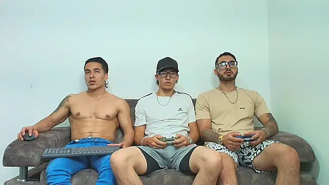 Snapshot of thebadboys05 chatting on January 9, 2026, 3:09 am thebadboys05 online show from January 9, 2026, 3:09 am