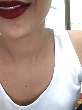 payalsaini06912 online show from November 3, 2025, 4:52 pm