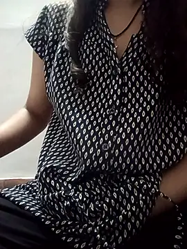 vijaylaxmi69 online show from November 27, 2025, 5:26 pm