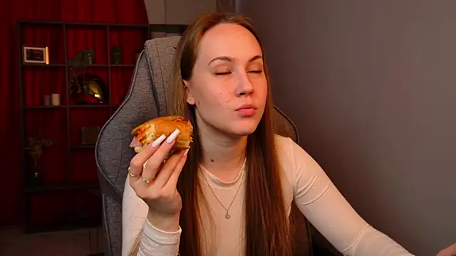 ElinVale online show from April 1, 2026, 8:48 am