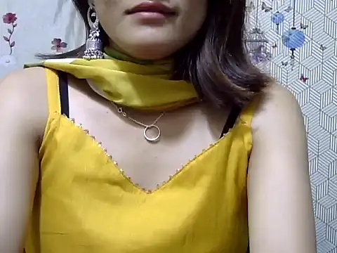 Snapshot of maira_33 chatting on February 8, 2026, 8:12 pm maira 33 online show from February 8, 2026, 8:12 pm