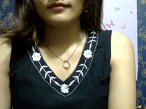 Snapshot of maira_33 chatting on February 25, 2026, 1:15 am maira 33 online show from February 25, 2026, 1:15 am