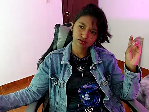 Snapshot of Samanta_777 chatting on February 1, 2026, 6:50 pm Samanta 777 online show from February 1, 2026, 6:50 pm