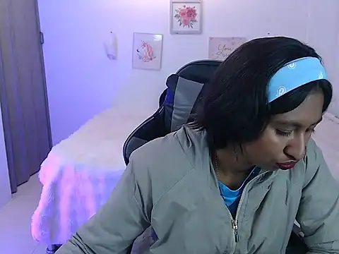 Samanta 777 online show from April 18, 2026, 8:18 am