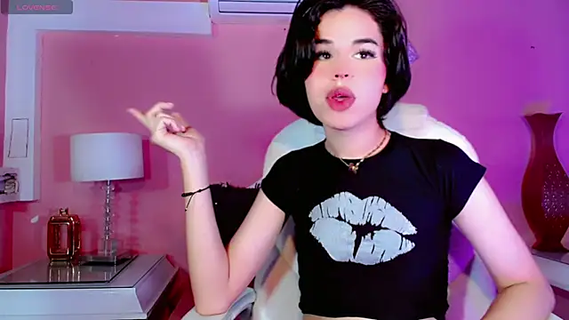 ClaudiaSophia online show from November 9, 2025, 11:30 am