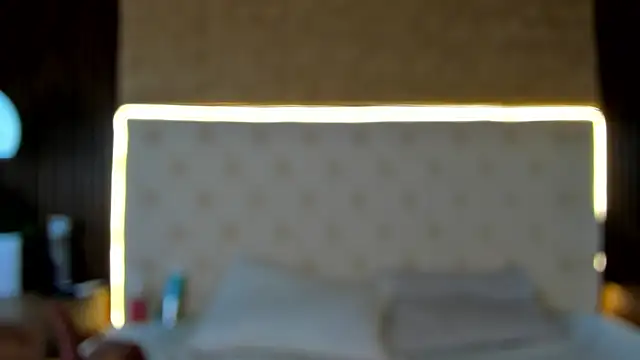 Camiila rosse online show from January 5, 2026, 7:50 pm