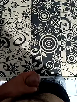 1anonimous online show from November 9, 2025, 6:28 pm