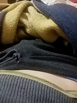 julifer  online show from November 16, 2025, 8:03 pm