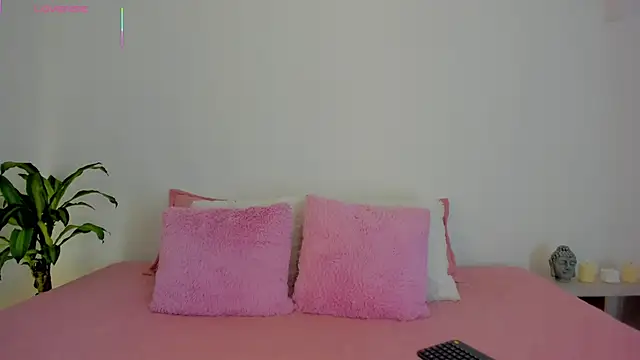  Hanna Williams  online show from January 8, 2026, 9:17 pm