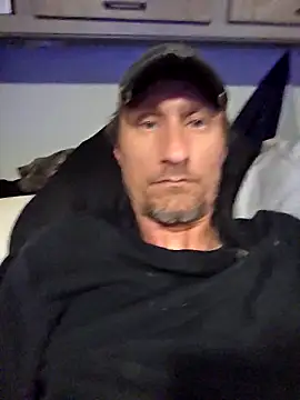 Snapshot of StringHerBell chatting on November 2, 2025, 11:56 am StringHerBell online show from November 2, 2025, 11:56 am