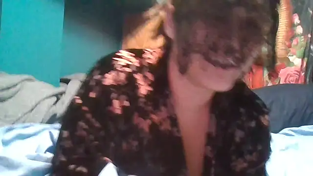 Snapshot of Buttercup2001 chatting on November 1, 2025, 3:41 am Buttercup2001 online show from November 1, 2025, 3:41 am