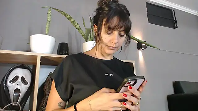 mickystrumia23 online show from February 3, 2026, 7:08 pm