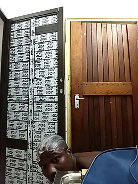 Snapshot of Ndodemnyama@xh chatting on April 1, 2026, 8:17 pm Ndodemnyamaxh online show from April 1, 2026, 8:17 pm