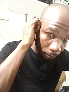 Snapshot of Ndodemnyama@xh chatting on April 15, 2026, 7:48 am Ndodemnyamaxh online show from April 15, 2026, 7:48 am