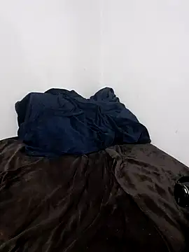 erikanoctis online show from November 1, 2025, 7:21 am