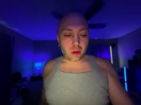 Snapshot of Antnjon chatting on December 21, 2025, 2:13 pm Antnjon online show from December 21, 2025, 2:13 pm