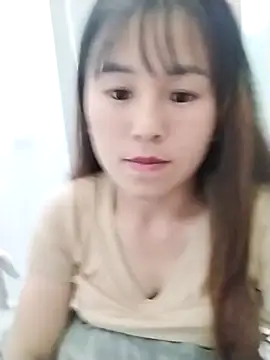 meeow-bimew online show from November 18, 2025, 12:09 pm