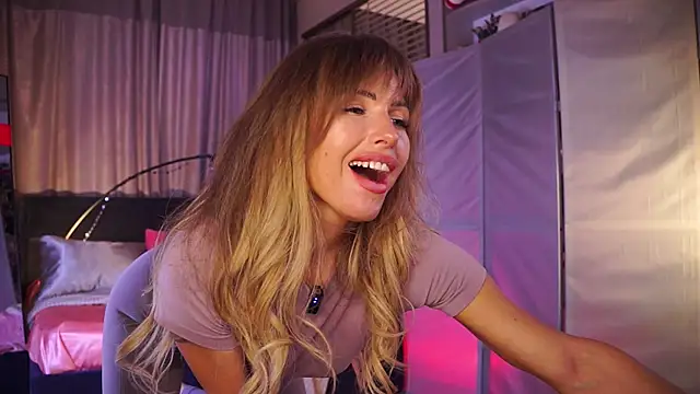 Nikki  Amour online show from January 9, 2026, 12:08 pm