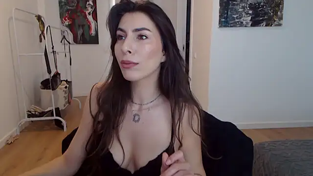 Snapshot of Rebecaburns chatting on April 17, 2026, 1:36 pm Rebecaburns online show from April 17, 2026, 1:36 pm