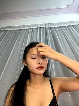 lung-linh online show from November 3, 2025, 12:39 pm