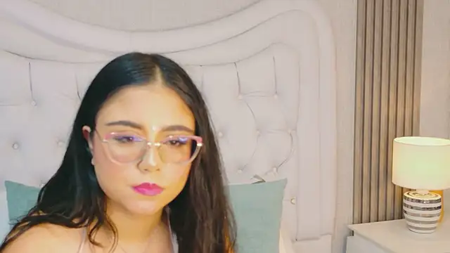 ScarlettPetrova online show from April 15, 2026, 12:56 pm