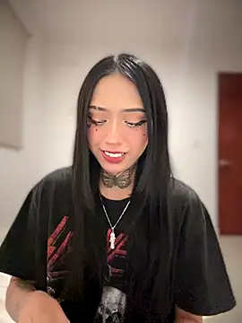 JIORYOvO online show from November 13, 2025, 2:32 am