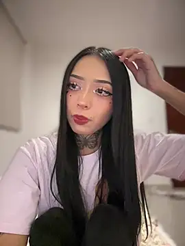 JIORYOvO online show from March 15, 2026, 6:19 am