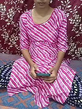 American tourist online show from November 2, 2025, 7:22 am