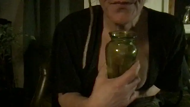 LadyShannie online show from November 5, 2025, 6:19 pm