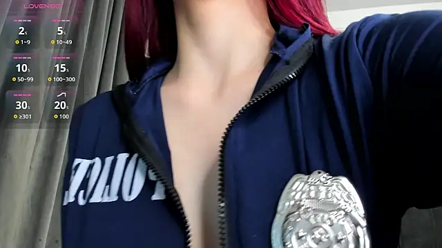 Snapshot of ScarletFlamee chatting on November 10, 2025, 8:41 pm ScarletFlamee online show from November 10, 2025, 8:41 pm