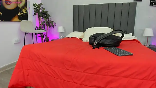 kendra london online show from March 31, 2026, 11:10 am