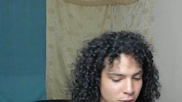 Snapshot of Angelwhitte chatting on November 4, 2025, 7:07 am Angelwhitte online show from November 4, 2025, 7:07 am