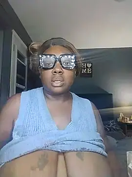 BiancaClarkson online show from November 11, 2025, 7:19 am