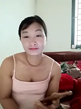 wees-lind online show from December 2, 2025, 4:07 am