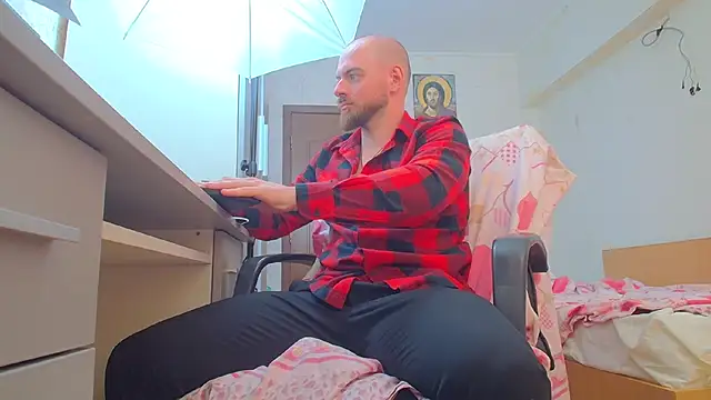 Ryanstone  online show from April 22, 2026, 11:34 am