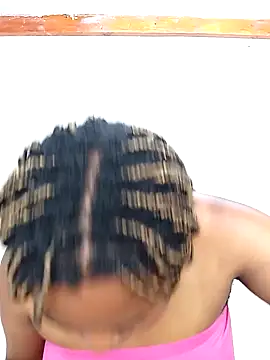 Lulubabee online show from November 29, 2025, 9:01 am