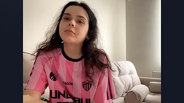 Snapshot of RosaleeSwint chatting on November 10, 2025, 9:41 am RosaleeSwint online show from November 10, 2025, 9:41 am