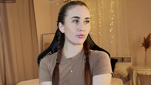  Melissa Evans  online show from November 5, 2025, 1:11 pm