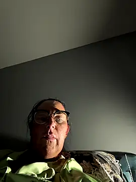 Angel-LinaX online show from December 21, 2025, 9:11 pm